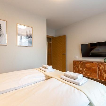 Szary Wilk Apartament ชเจอร์ค ภายนอก รูปภาพ