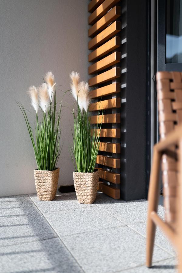 Szary Wilk Apartament ชเจอร์ค ภายนอก รูปภาพ