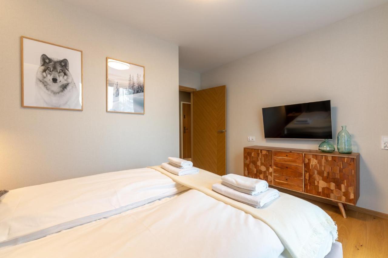 Szary Wilk Apartament ชเจอร์ค ภายนอก รูปภาพ