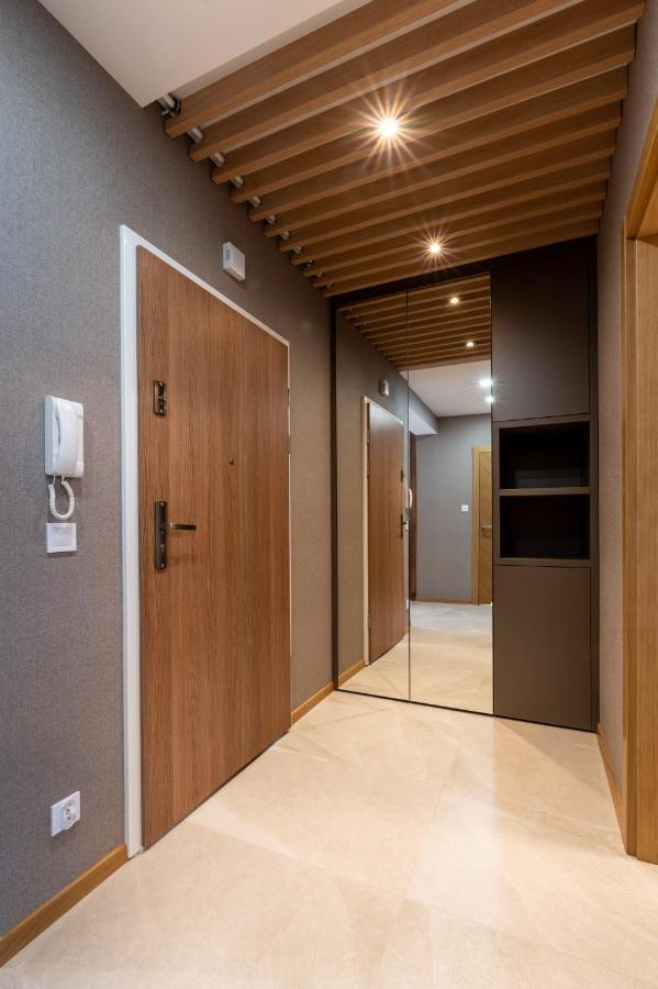 Szary Wilk Apartament ชเจอร์ค ภายนอก รูปภาพ